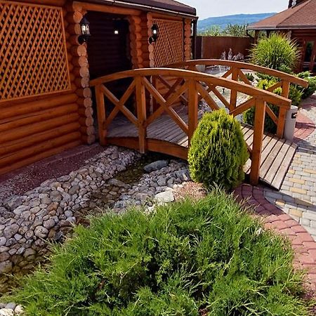 Візит Hotel Bushtyno ภายนอก รูปภาพ