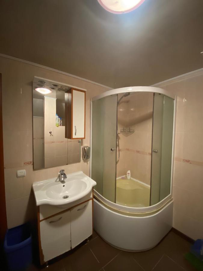 Візит Hotel Bushtyno ภายนอก รูปภาพ