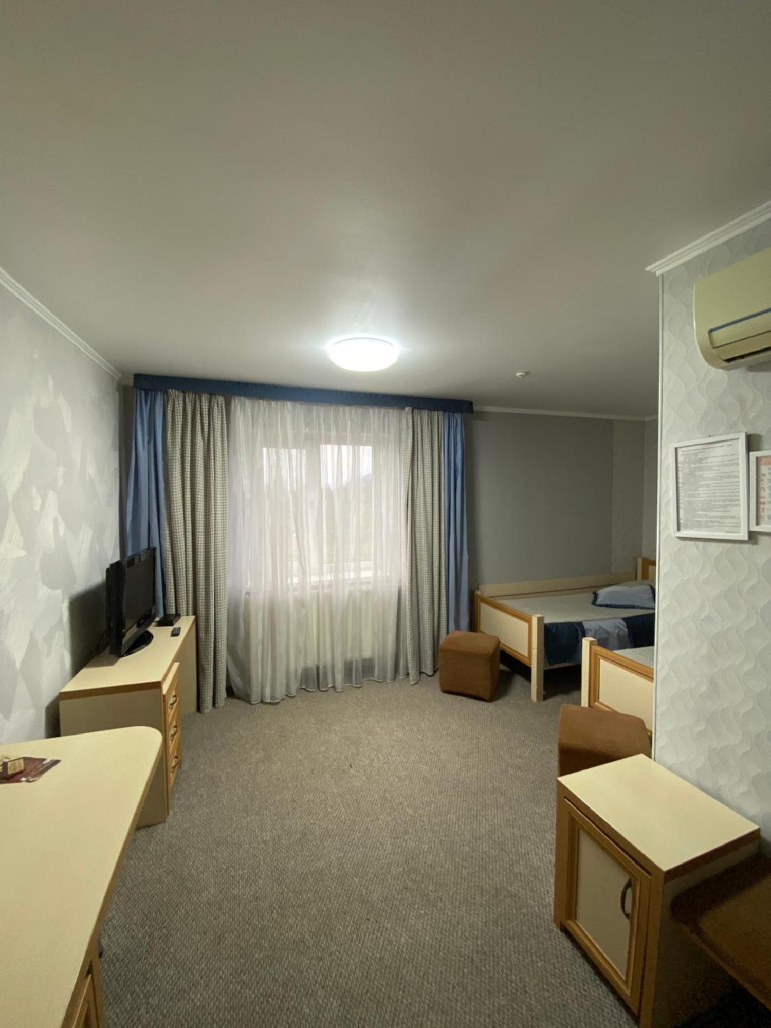 Візит Hotel Bushtyno ภายนอก รูปภาพ