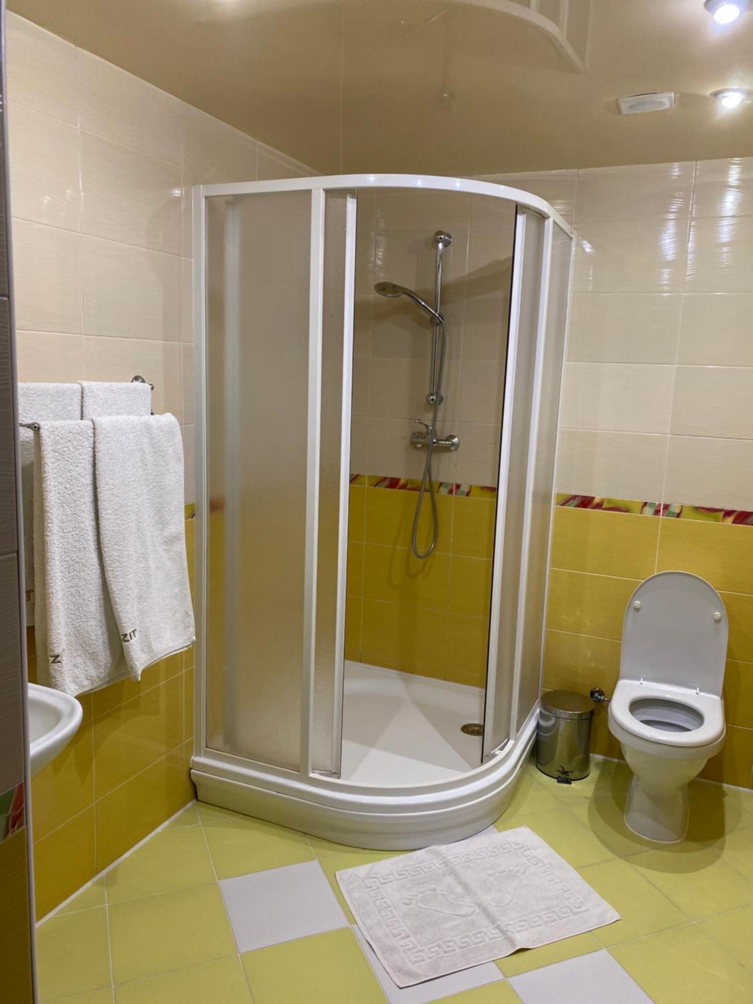 Візит Hotel Bushtyno ภายนอก รูปภาพ